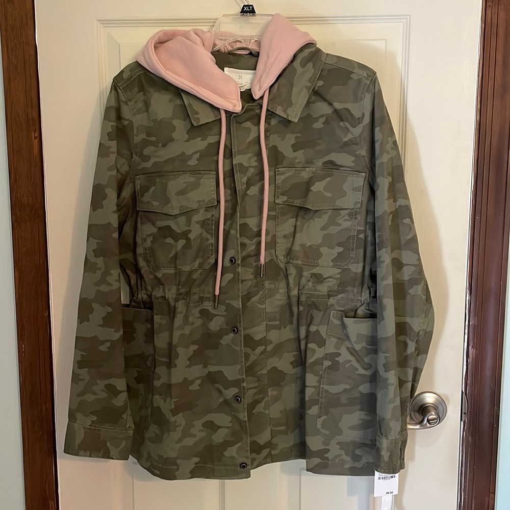Camo jacket with light pink hood
